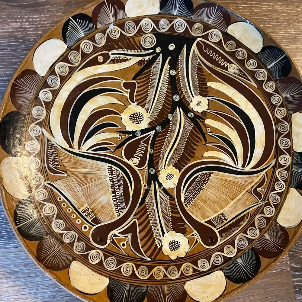 Beautiful vintage Mexican handcrafted decor plate - Picture 6 of 6